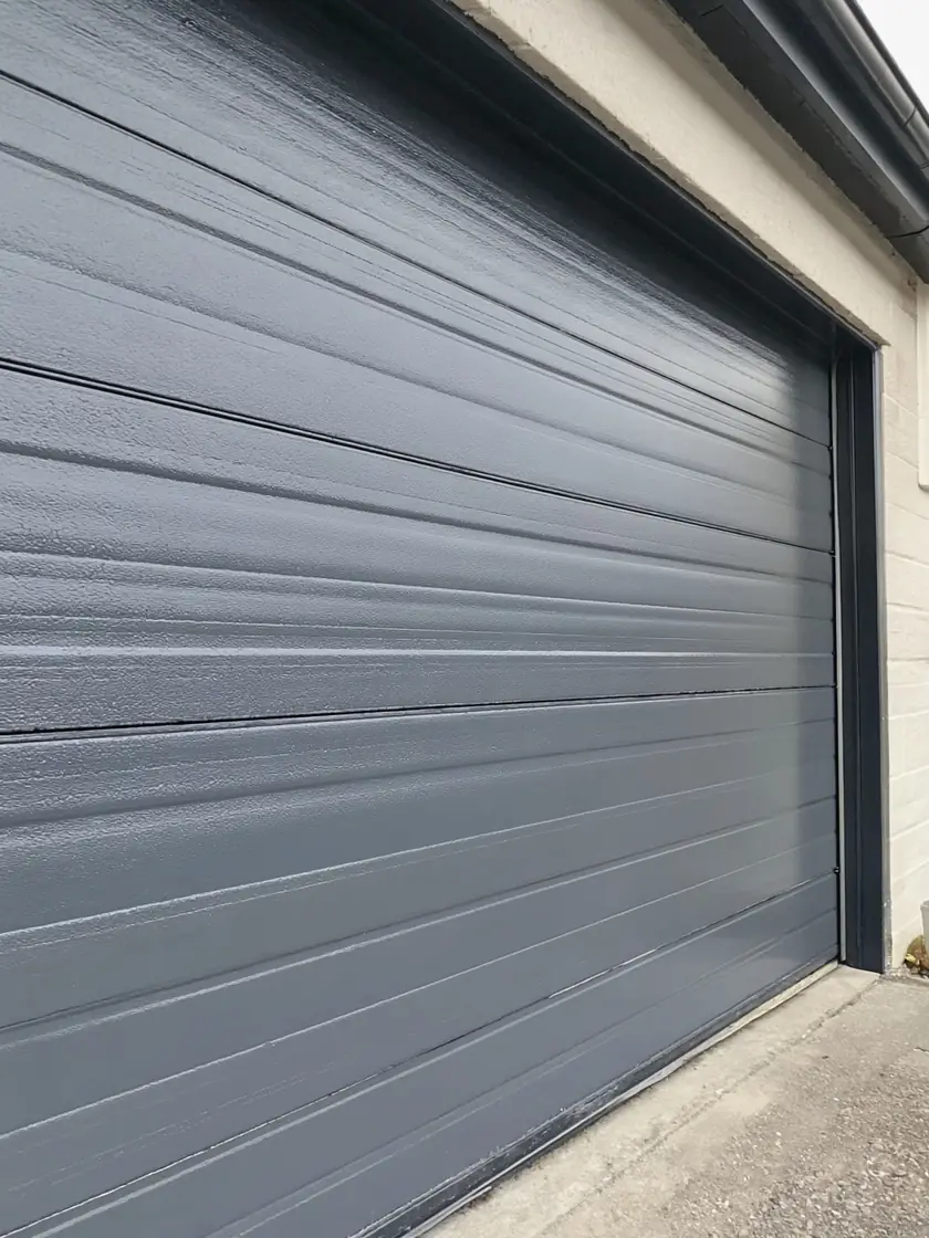 Garage door spraying: panel detail